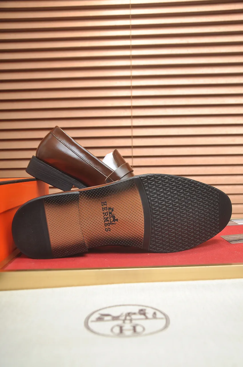Men's shoes💰540💶[HERMES] (cowhide lining)🍀Italian top luxury🍀He does not pursue novel styles and gorgeous colors, but attracts the favor of successful men with his flawless, elegant and classic style. Formal leather shoes This very comfortable, simple and stable style allows you to easily match any style! The pattern is absolutely 1:1 refined from the original case, and we strive for excellence in materials, imported cowhide + cowhide lining💪💪💪extraordinary texture👍! .Code number: 39-45 (45 customized)